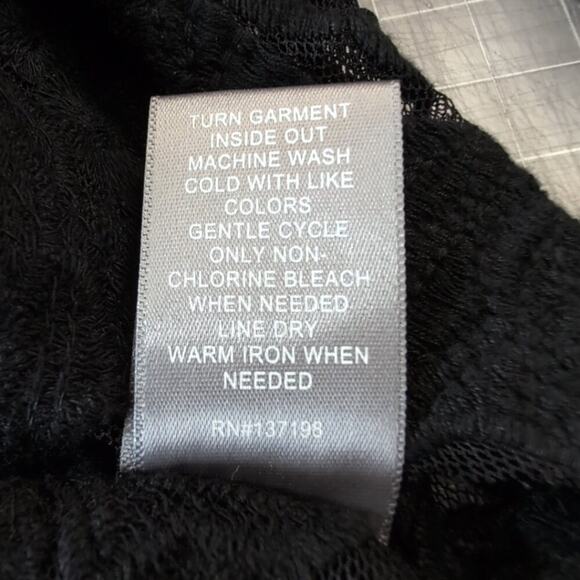 Marled Reunited black lace off-the-shoulder blouse, size XL - Picture 6 of 9